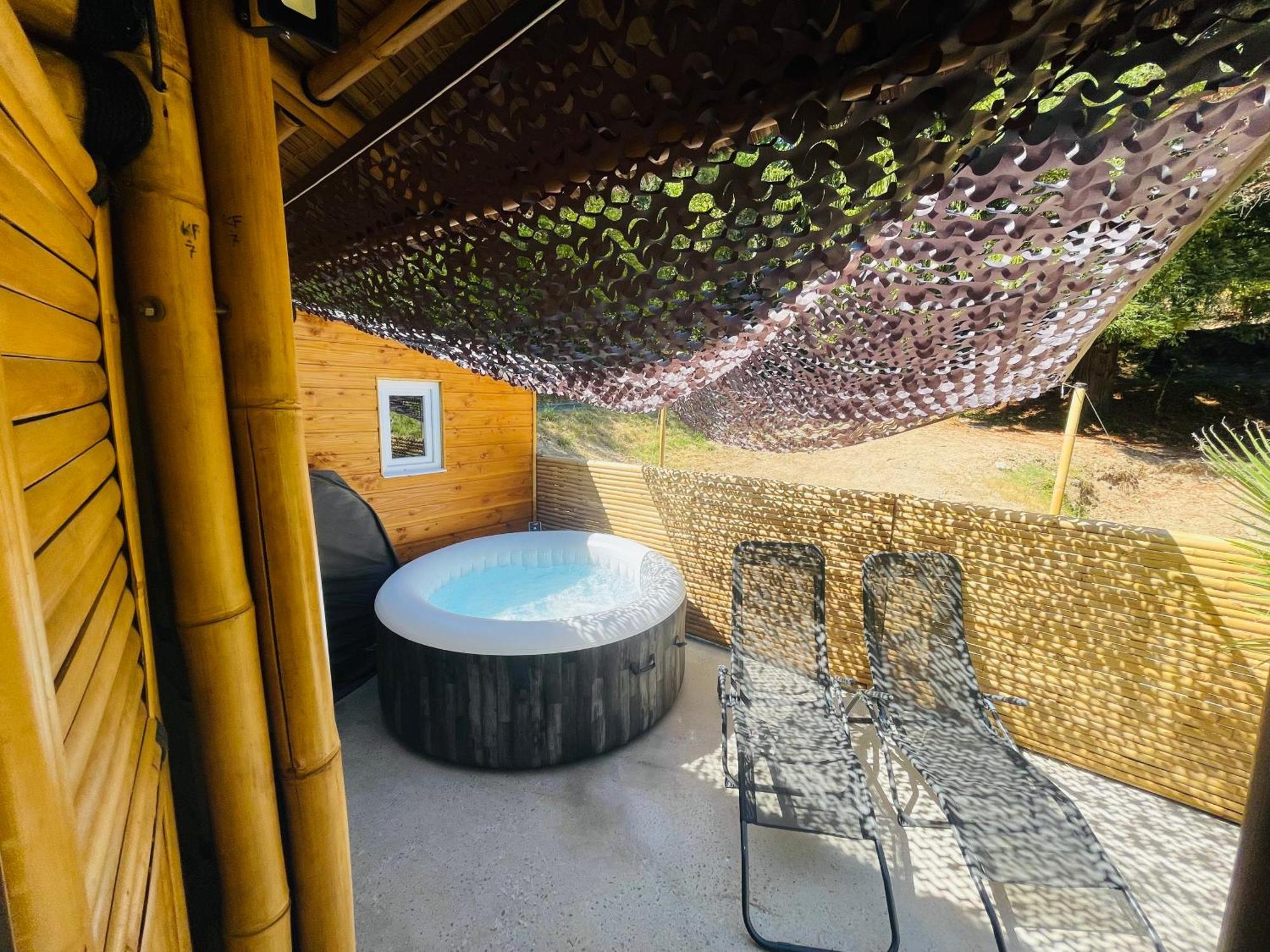 Suite Bambou Bien-Etre A Bali - Le Soleil Des Cevennes 圣让杜加尔 外观 照片