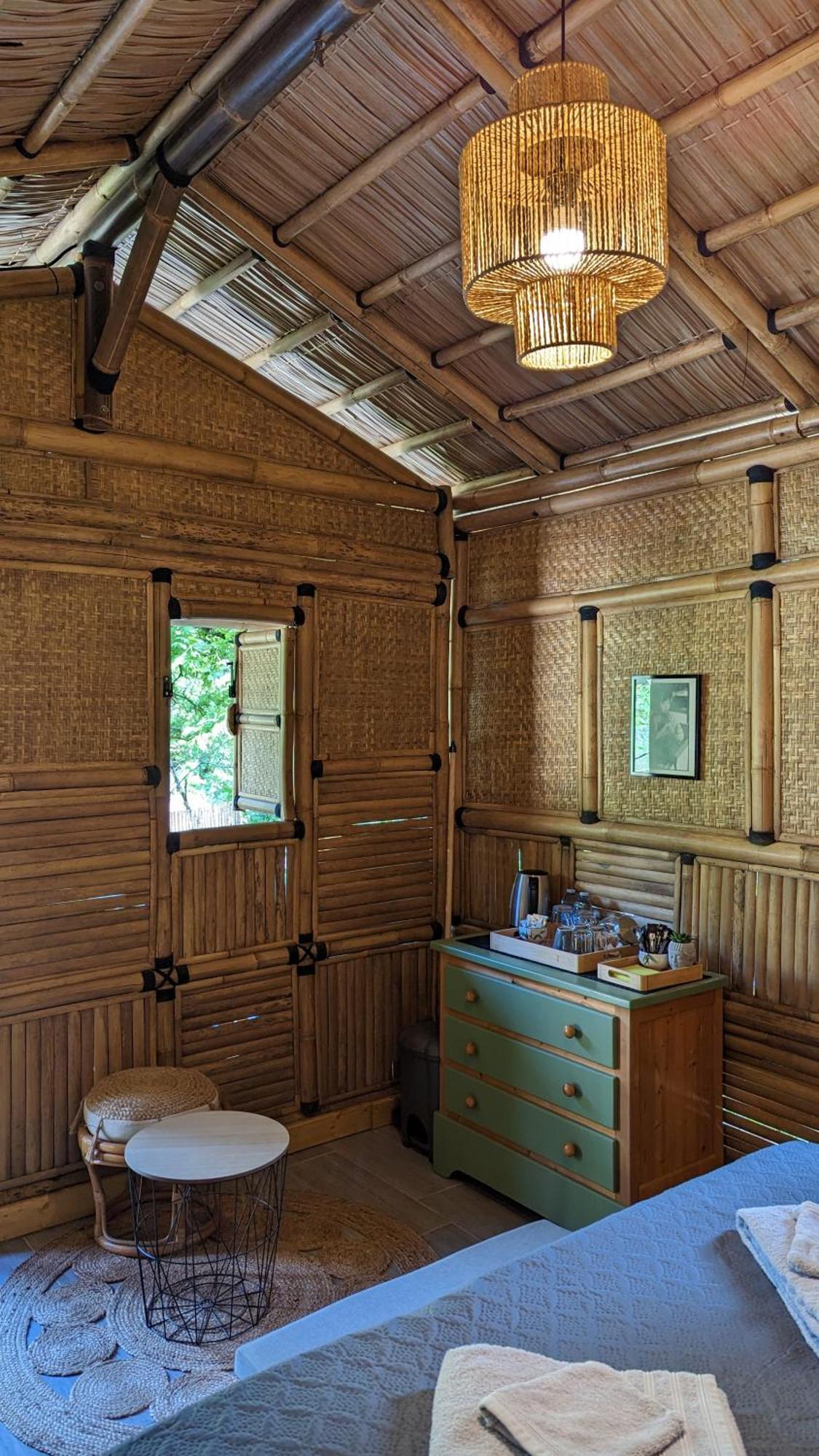 Suite Bambou Bien-Etre A Bali - Le Soleil Des Cevennes 圣让杜加尔 外观 照片