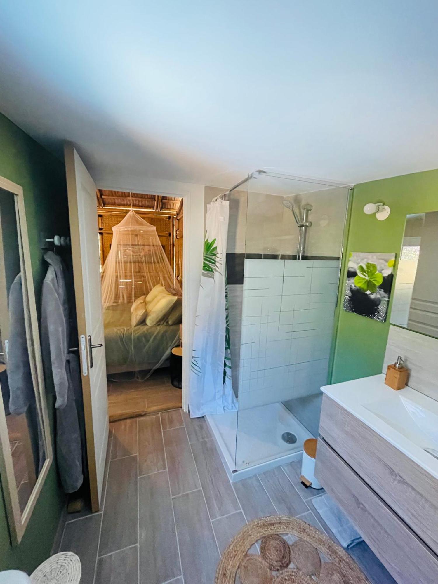 Suite Bambou Bien-Etre A Bali - Le Soleil Des Cevennes 圣让杜加尔 外观 照片