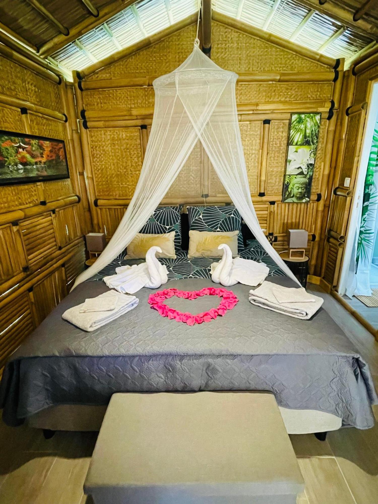 Suite Bambou Bien-Etre A Bali - Le Soleil Des Cevennes 圣让杜加尔 外观 照片