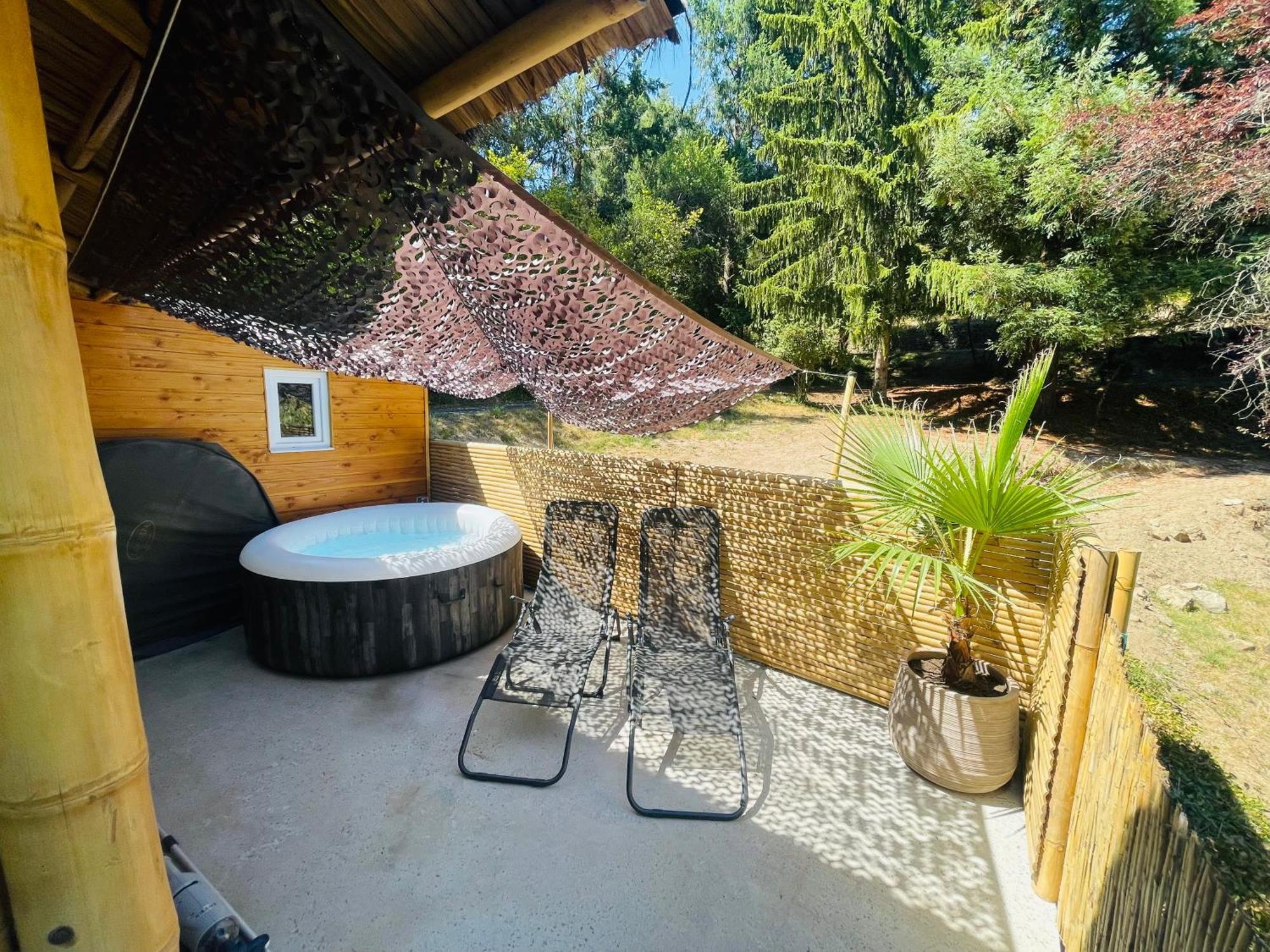 Suite Bambou Bien-Etre A Bali - Le Soleil Des Cevennes 圣让杜加尔 外观 照片